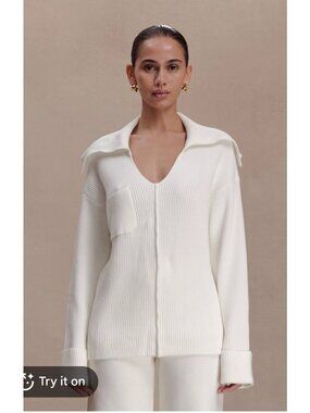 Meshki Bianka v neck knit jumper off white